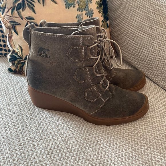 Sorel “Toronto” Lace-Up Booties - Picture 6 of 13